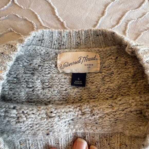 NWOT Universal Thread Cable Knit Sweater - Picture 3 of 4